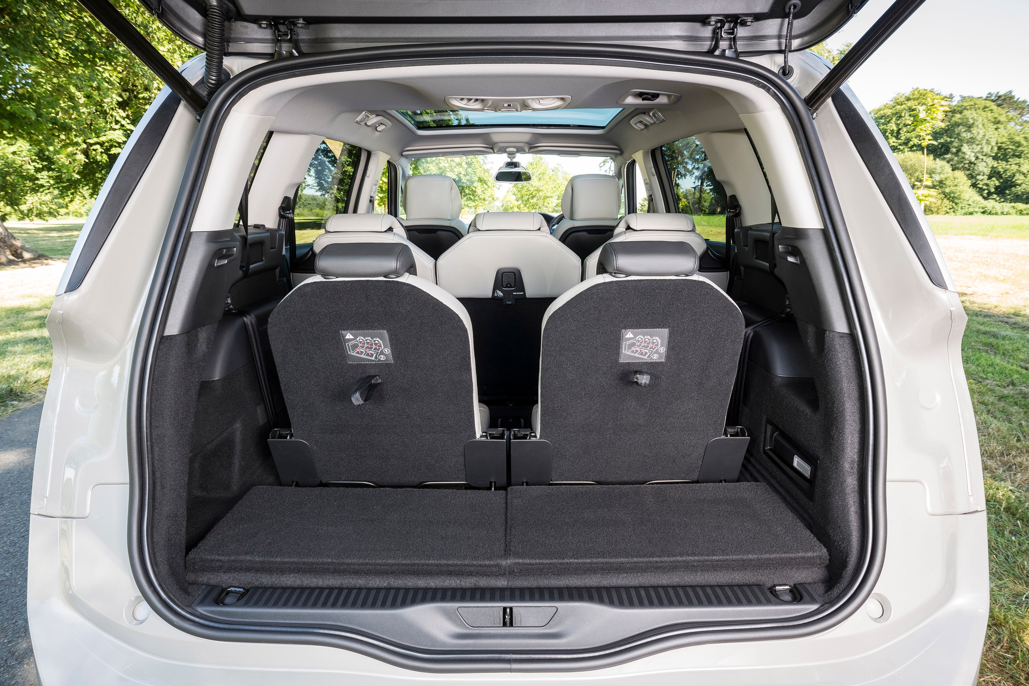 Citroen Grand C4 SpaceTourer Review 2023 heycar